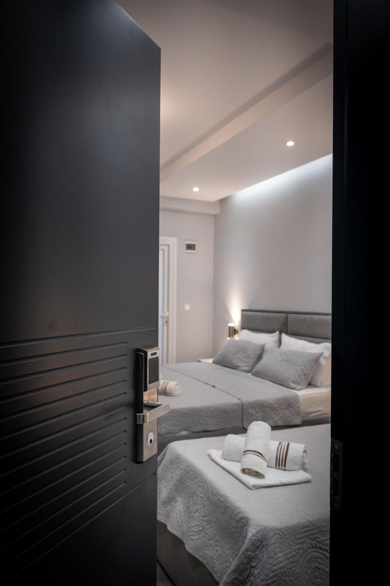 Hotel Porti Sarandë Buitenkant foto