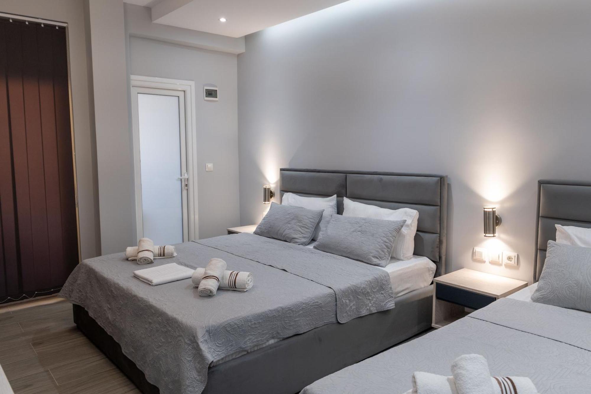 Hotel Porti Sarandë Buitenkant foto