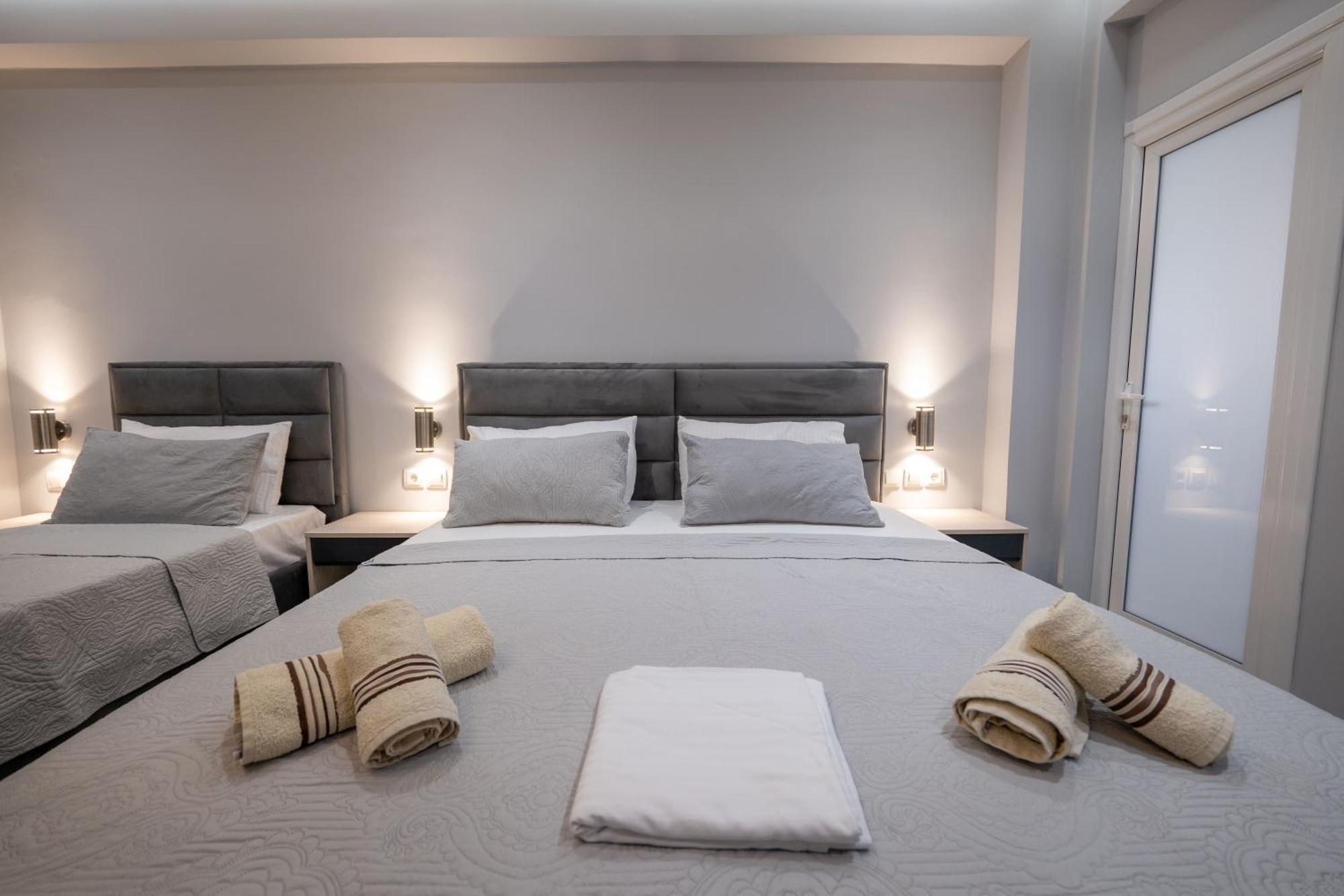 Hotel Porti Sarandë Buitenkant foto